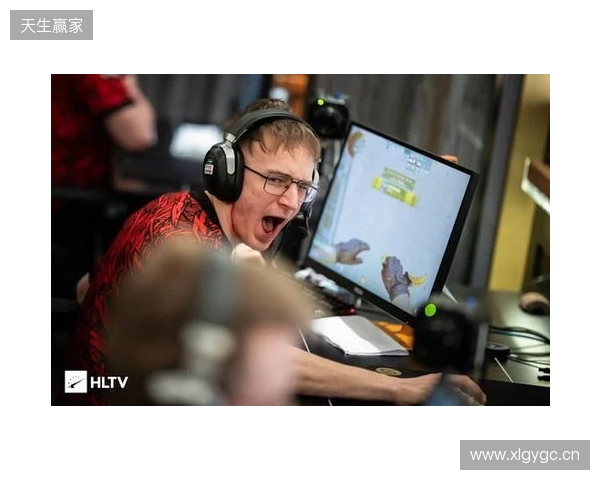 卡什：跟莱万并肩作战感觉很棒；希望能随波兰再踢一次世界杯